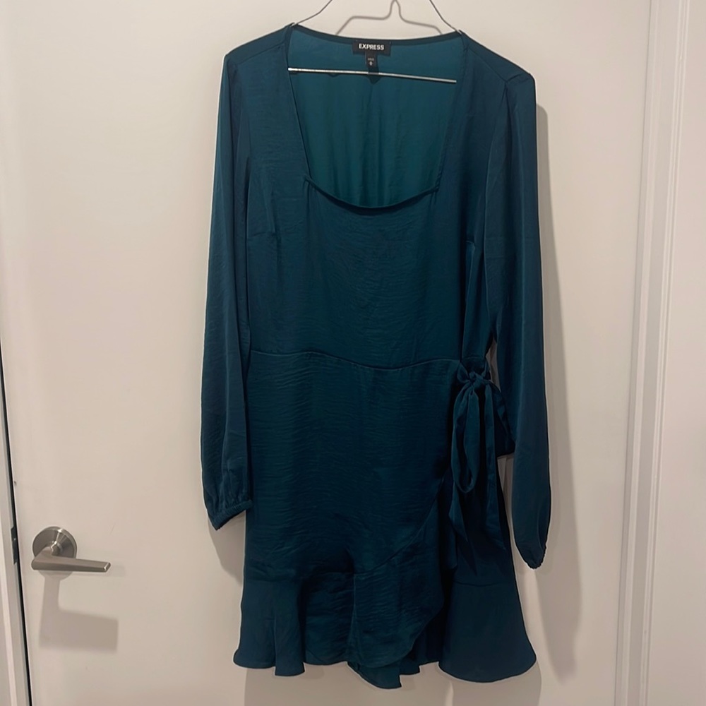 Woman’s Express Green Dress